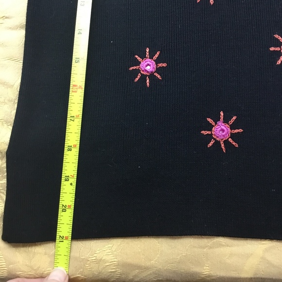 Joseph A. Women’s L Black Pullover Sweater Pink Embroidered 3/4 Sleeve - Picture 9 of 9